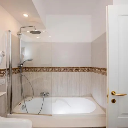 Maisondesfleurs * ローマ